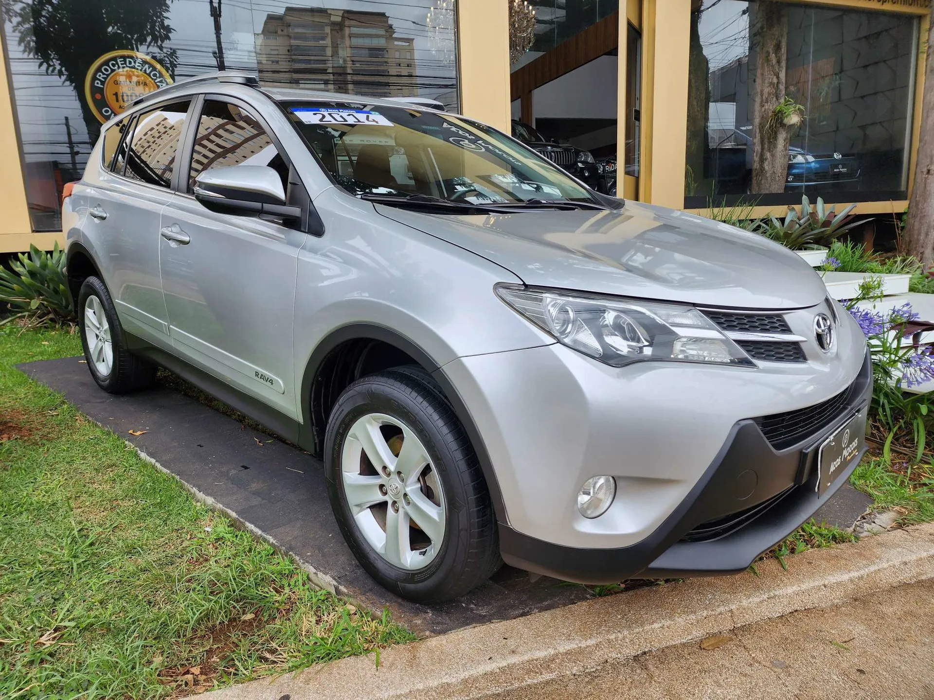 TOYOTA RAV4